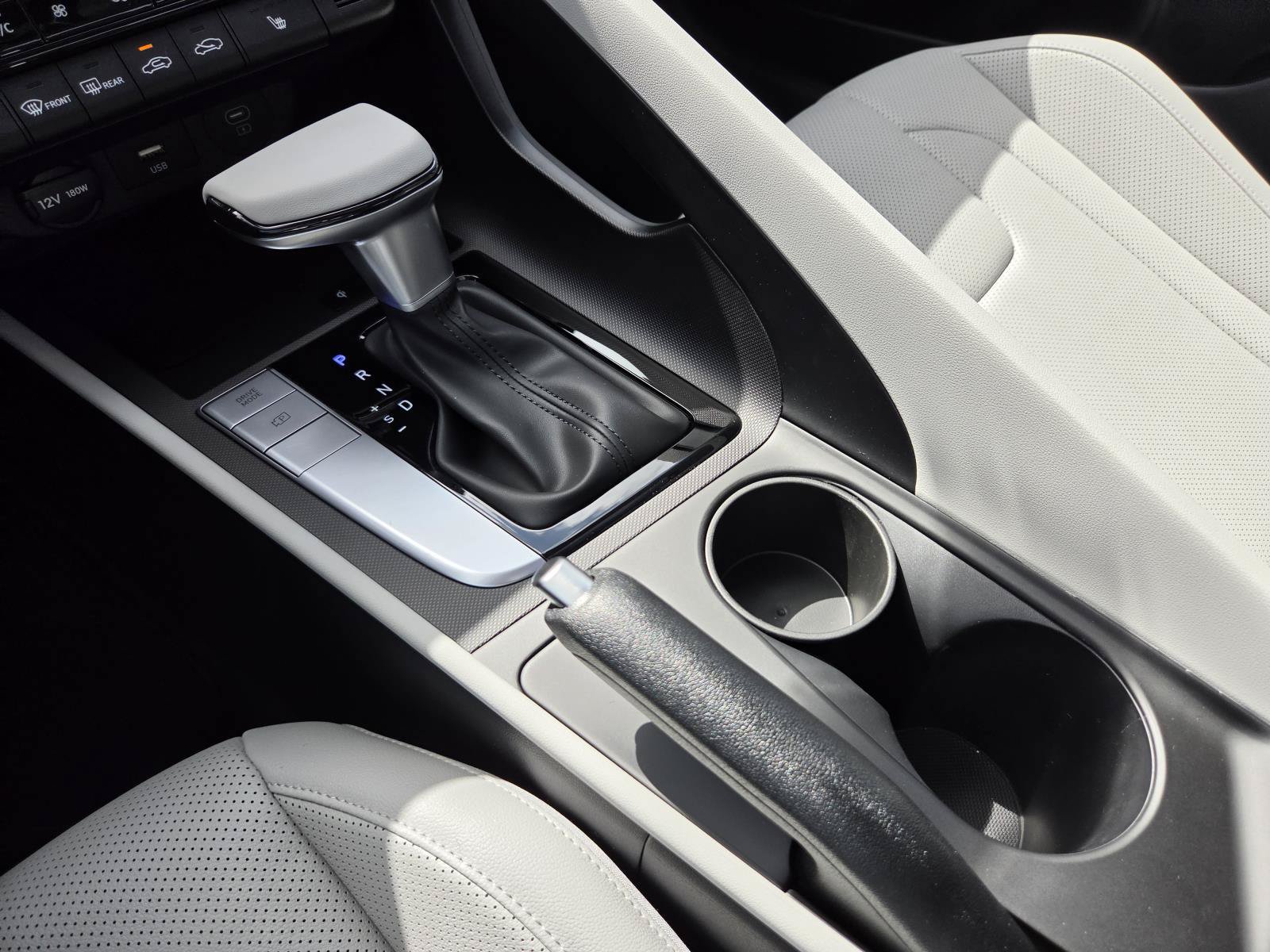 New 2026 Hyundai Elantra SEL Sport FWD image 20
