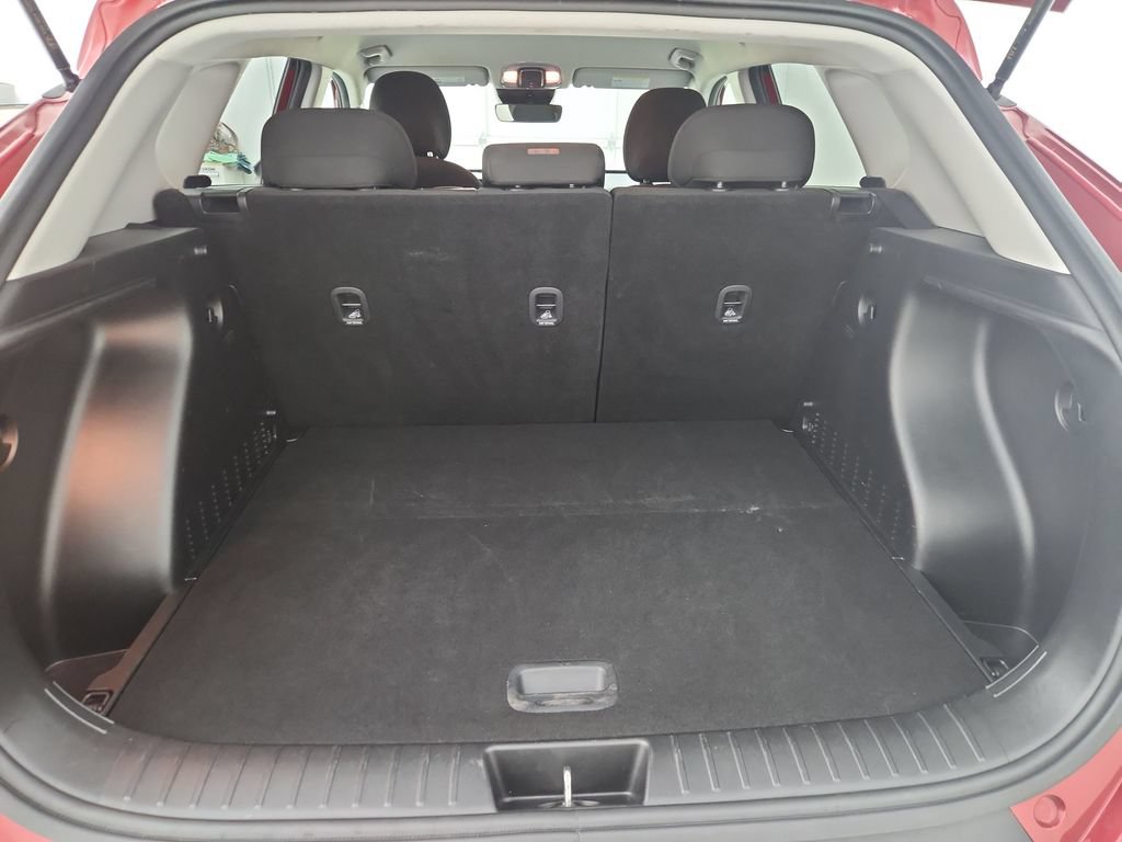 Used 2025 Hyundai Kona SEL FWD image 34
