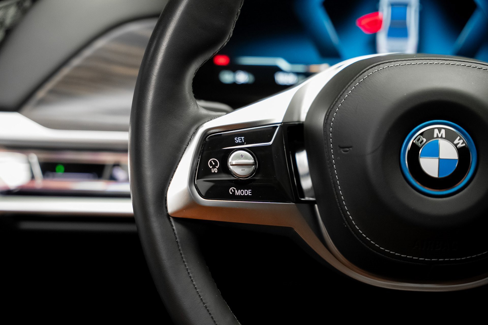 Used 2023 BMW i7 xDrive60 image 43