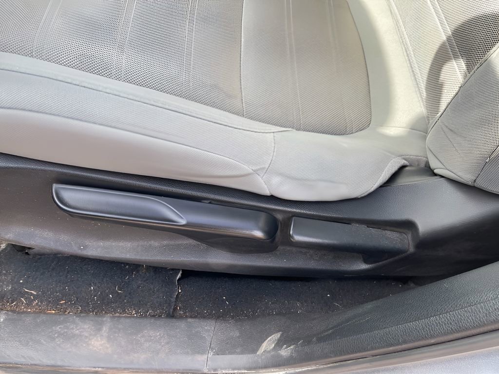 Used 2022 Honda CR-V LX image 11