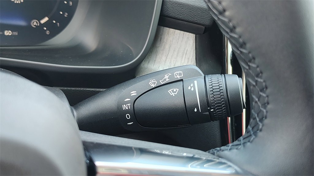 New 2026 Volvo XC40 B5 Core image 17