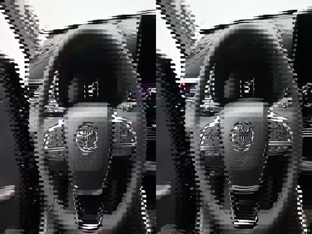 New 2026 Toyota Highlander Platinum image 26