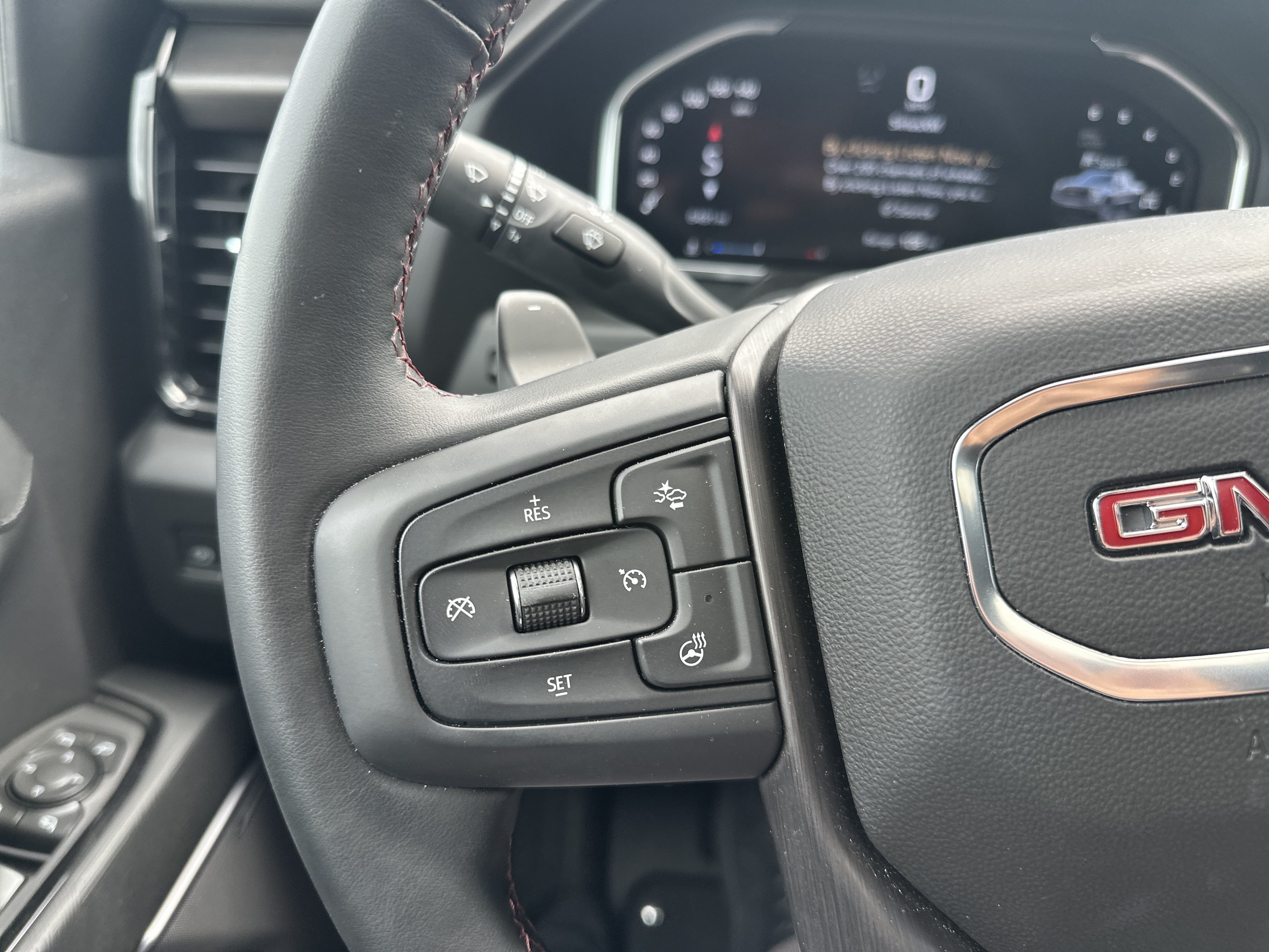 Used 2026 GMC Sierra 1500 AT4X w/ LPO, Black Badging Package AWD/4WD image 25