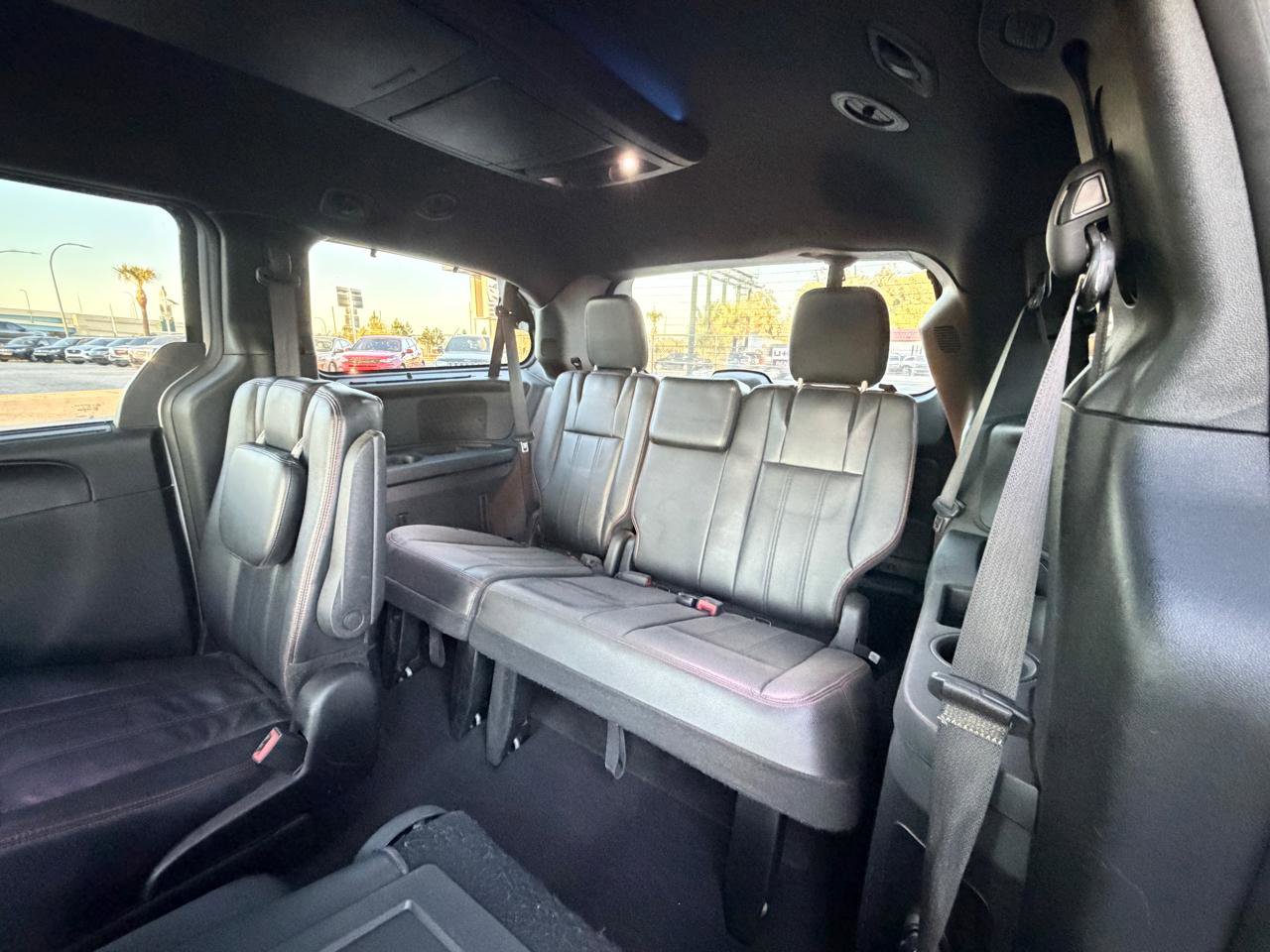 Used 2017 Dodge Grand Caravan GT image 9