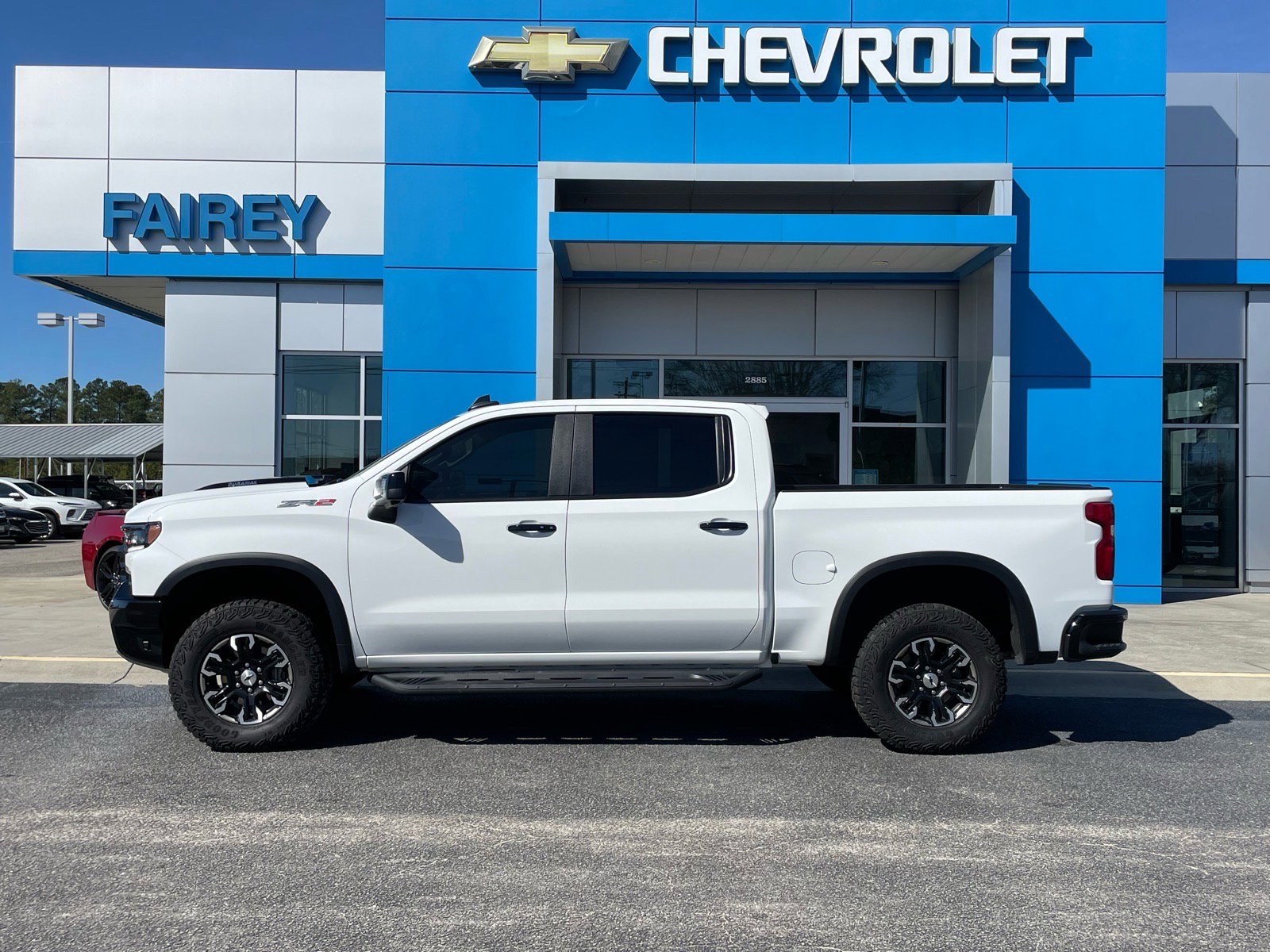 Used 2024 Chevrolet Silverado 1500 ZR2 image 2