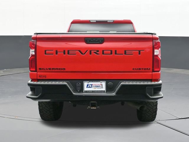 Used 2020 Chevrolet Silverado 2500 Custom w/ Custom Value Package image 12