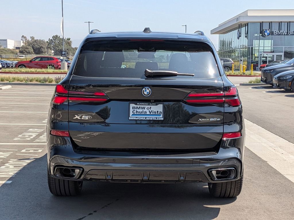 New 2026 BMW X5 xDrive50e image 7