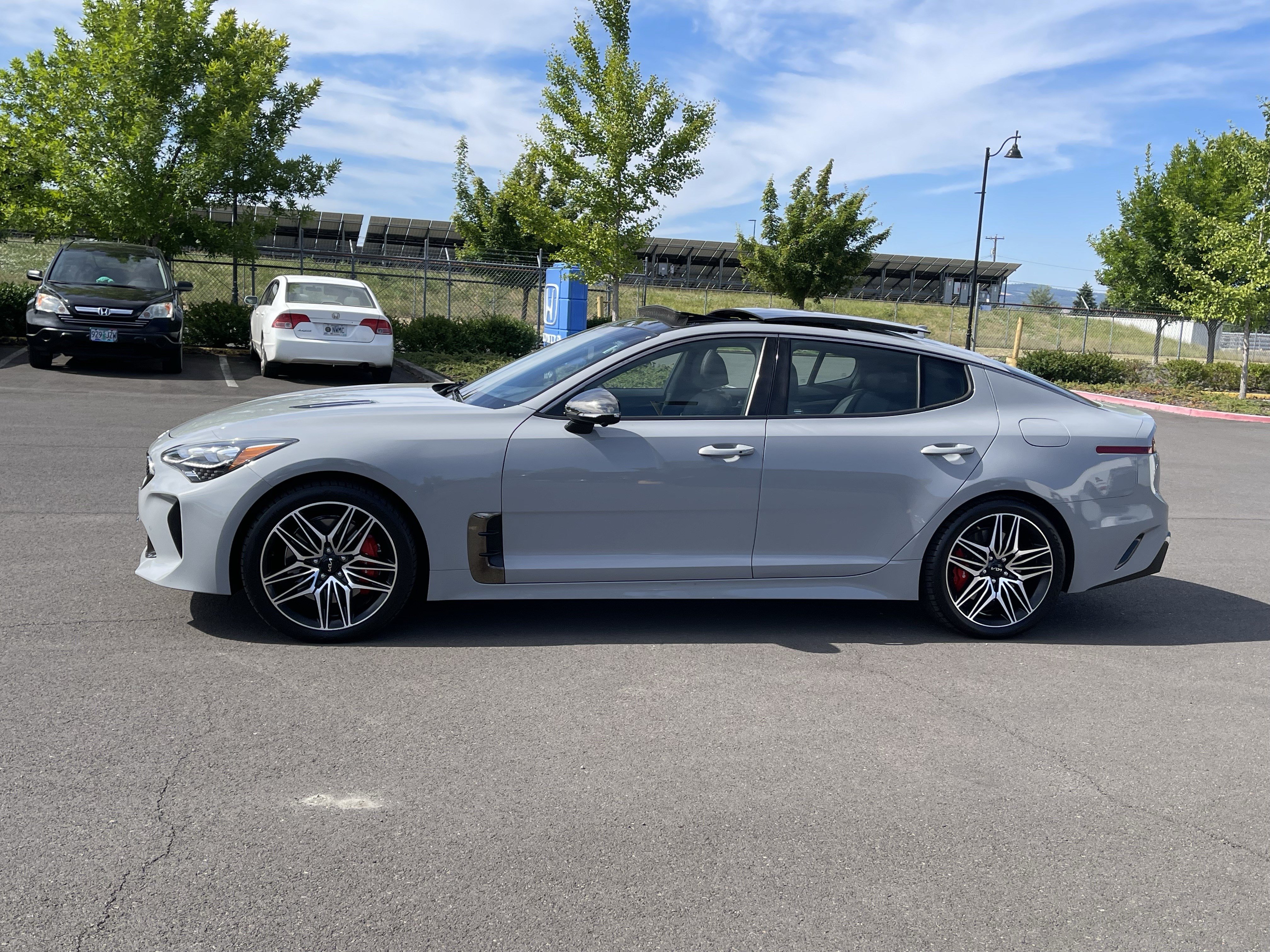Used 2022 Kia Stinger GT2 AWD/4WD image 2