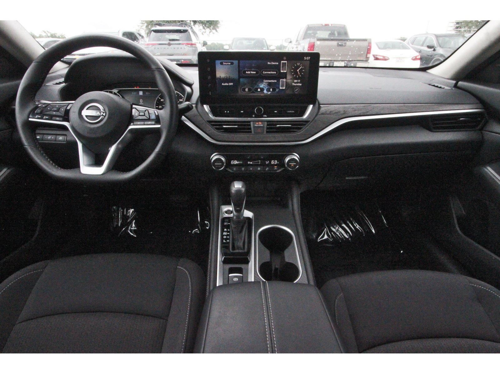 Certified 2025 Nissan Altima 2.5 SV w/ SV Premium Package FWD image 13