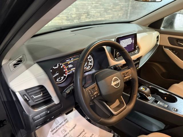 Certified 2025 Nissan Rogue SV image 13