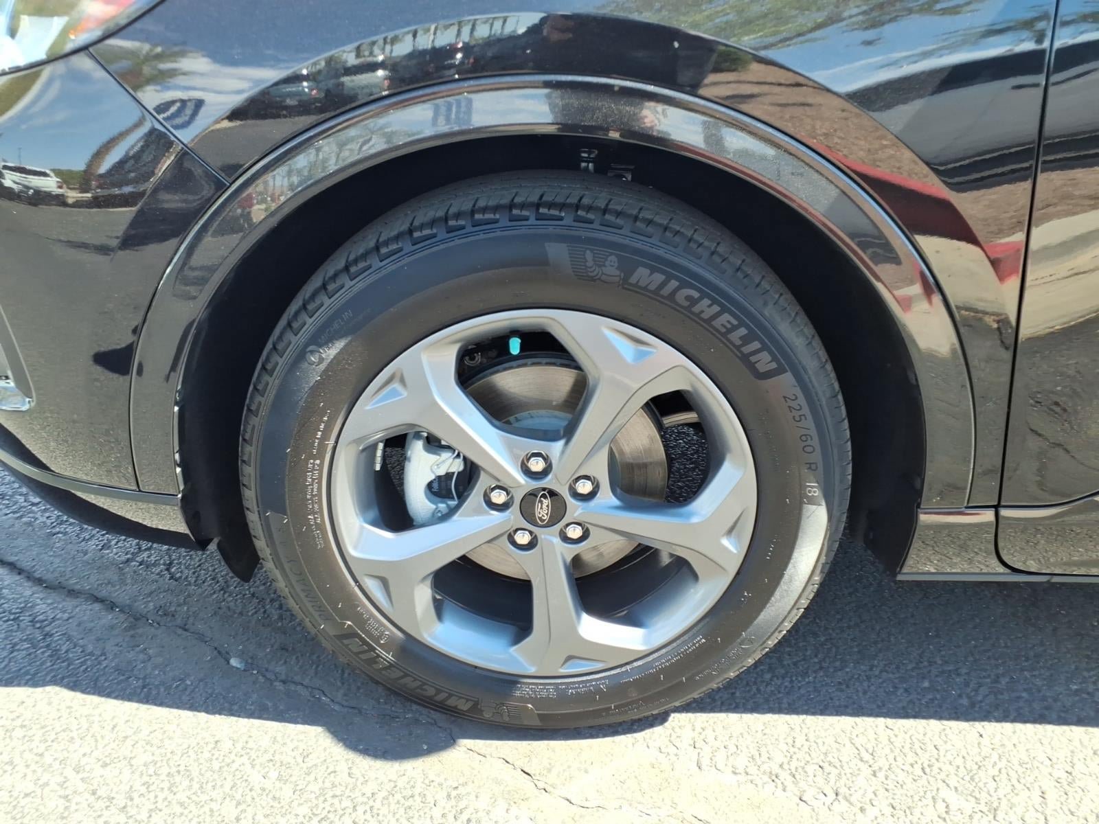 Certified 2024 Ford Escape ST-Line w/ Equipment Group 301A FWD image 9