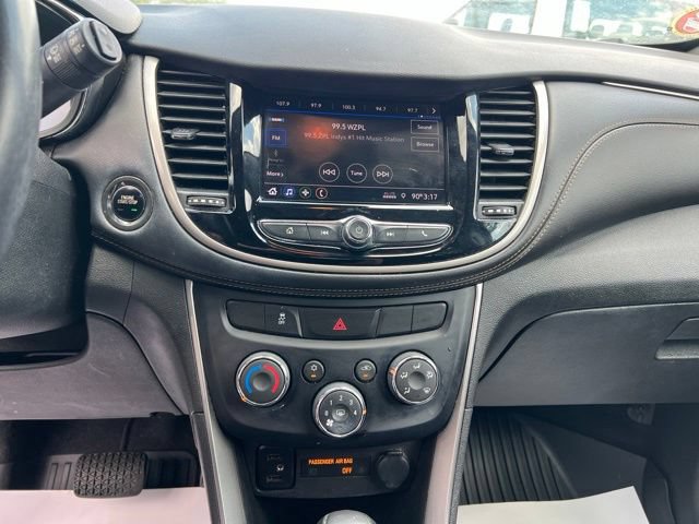 Used 2020 Chevrolet Trax LT w/ Driver Confidence Package FWD image 15