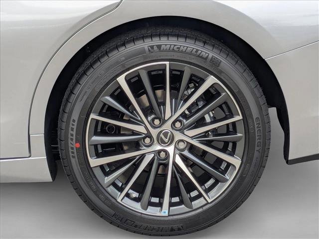 New 2025 Lexus ES 350 w/ Premium Package image 9