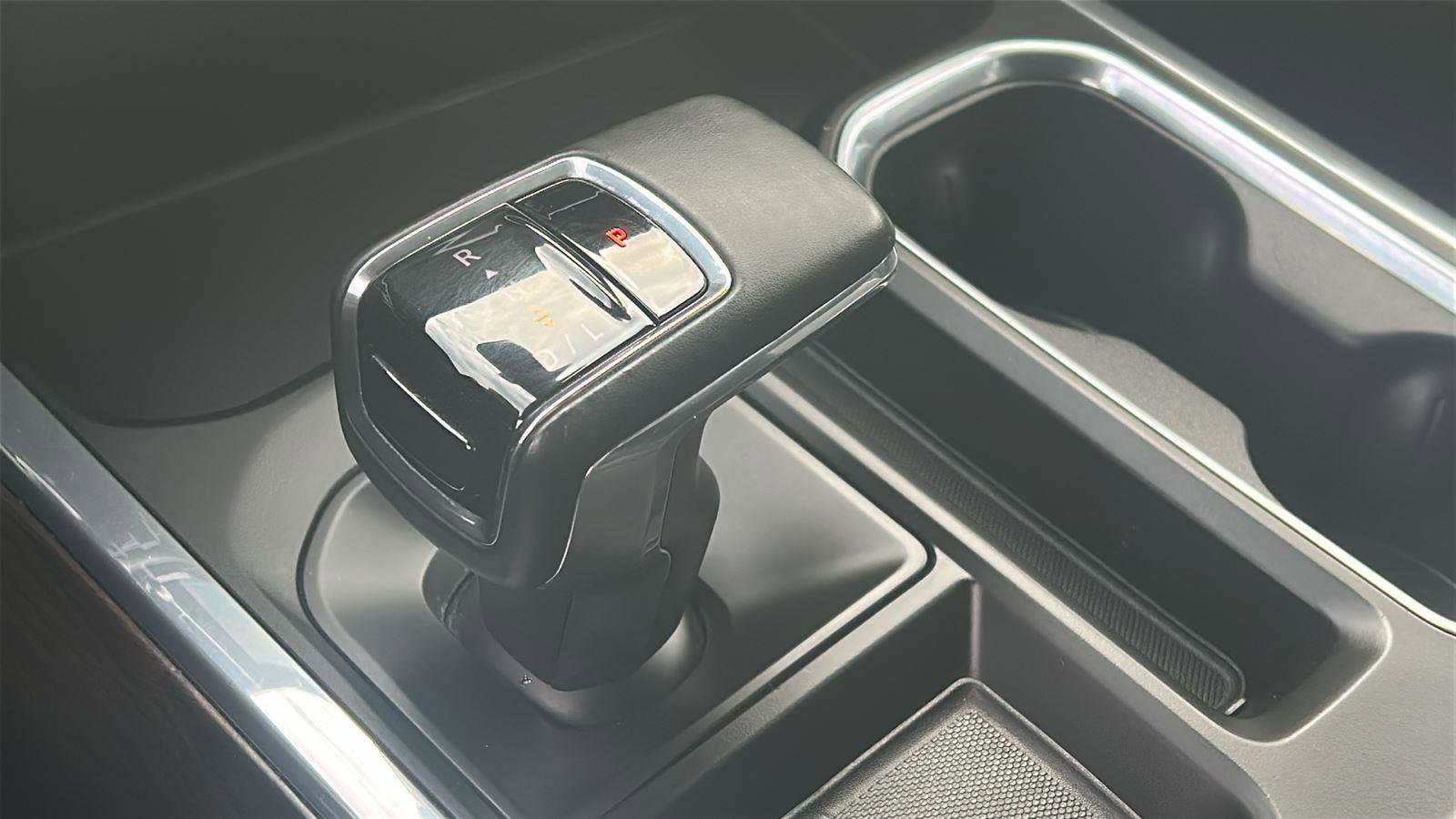 Used 2023 GMC Sierra 1500 SLT image 30