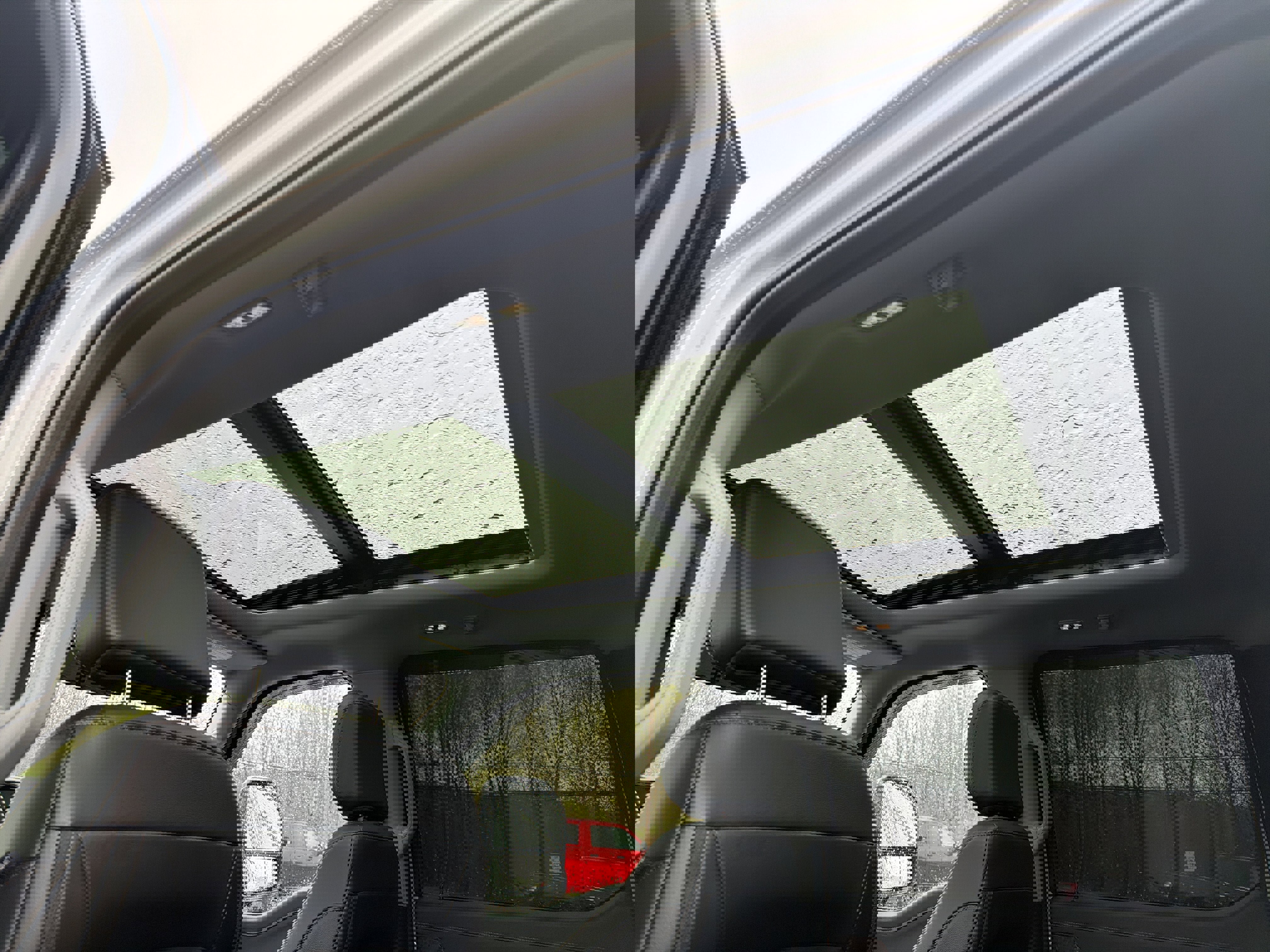 Used 2025 Ford F250 Lariat w/ Tremor Off-Road Package image 30