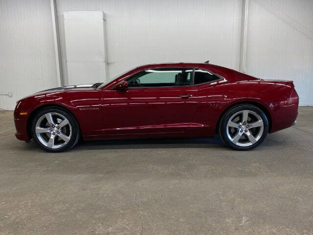 Used 2010 Chevrolet Camaro SS w/ RS Package image 2