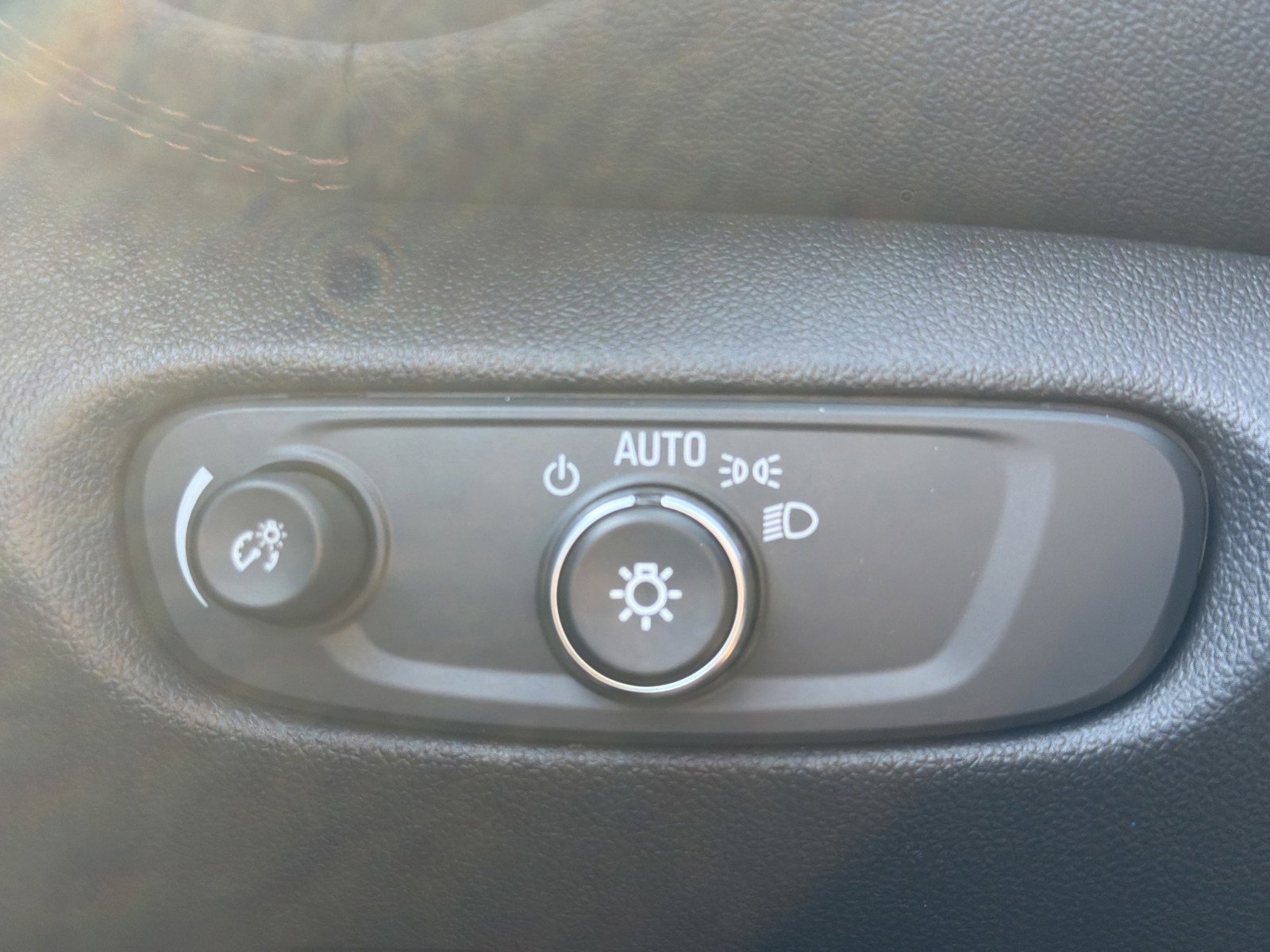 Used 2024 Chevrolet Blazer Premier image 26