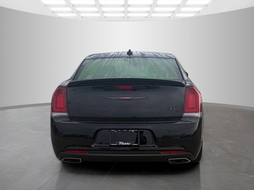 Used 2021 Chrysler 300 S w/ S Model Appearance Package RWD image 5