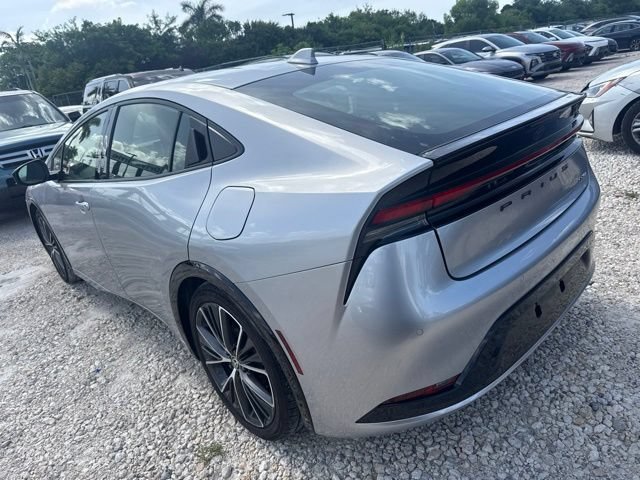 Used 2023 Toyota Prius XLE FWD image 8