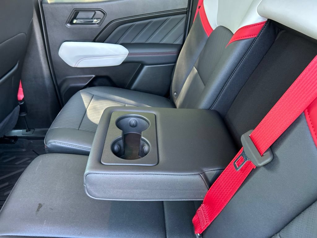 Used 2025 GMC Canyon AT4 w/ AT4X Package AWD/4WD image 27