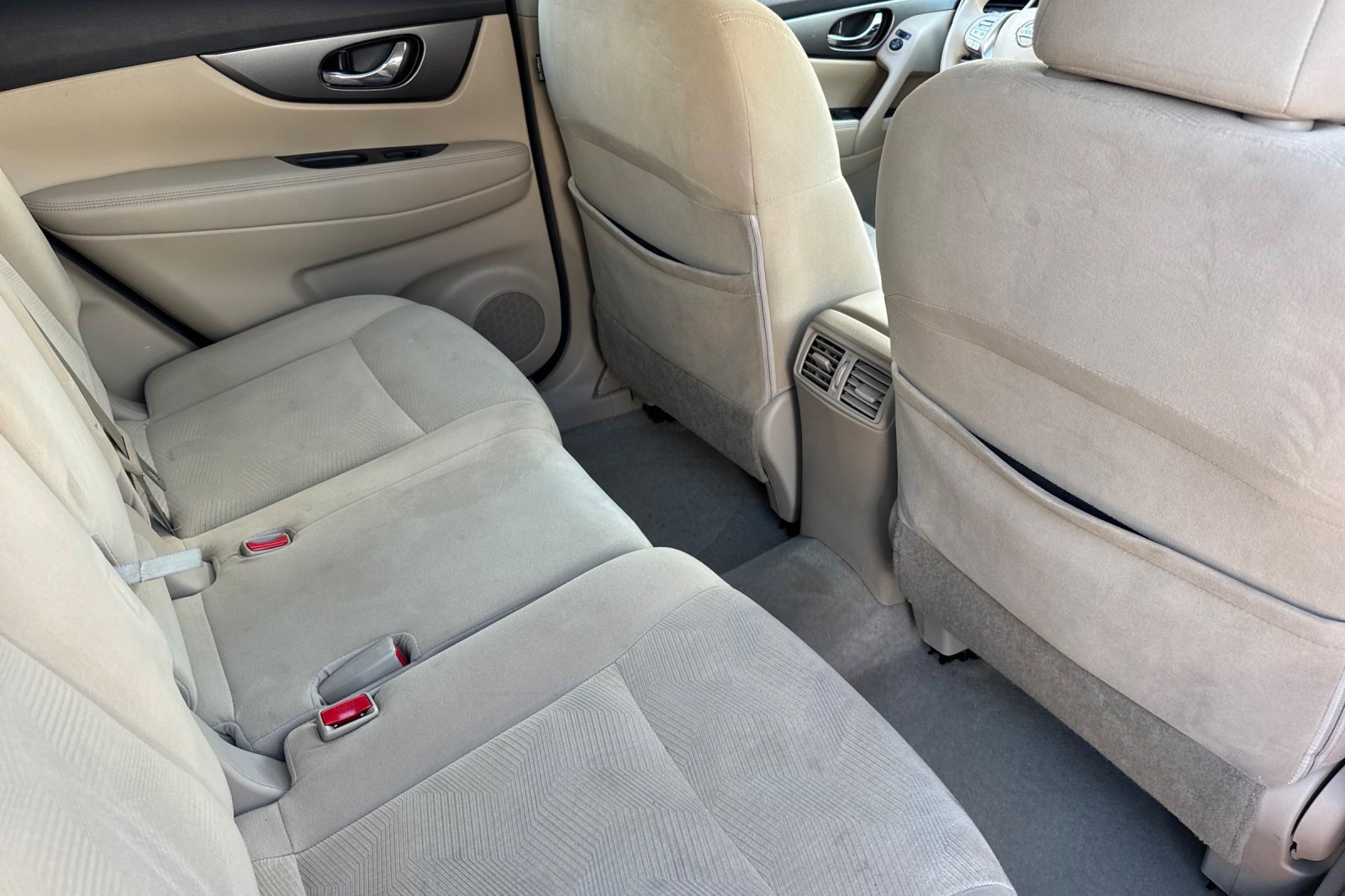Used 2015 Nissan Rogue SV w/ SV Premium Package FWD image 33
