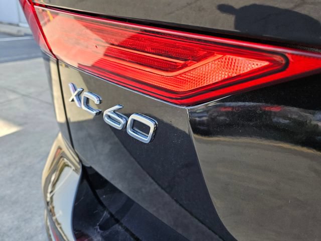 Certified 2023 Volvo XC60 B5 Plus AWD/4WD image 14