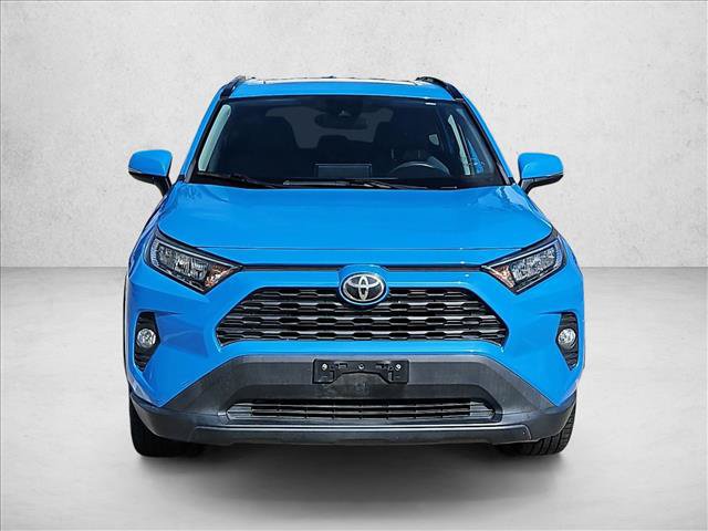 Used 2020 Toyota RAV4 XLE w/ Convenience Package FWD image 2