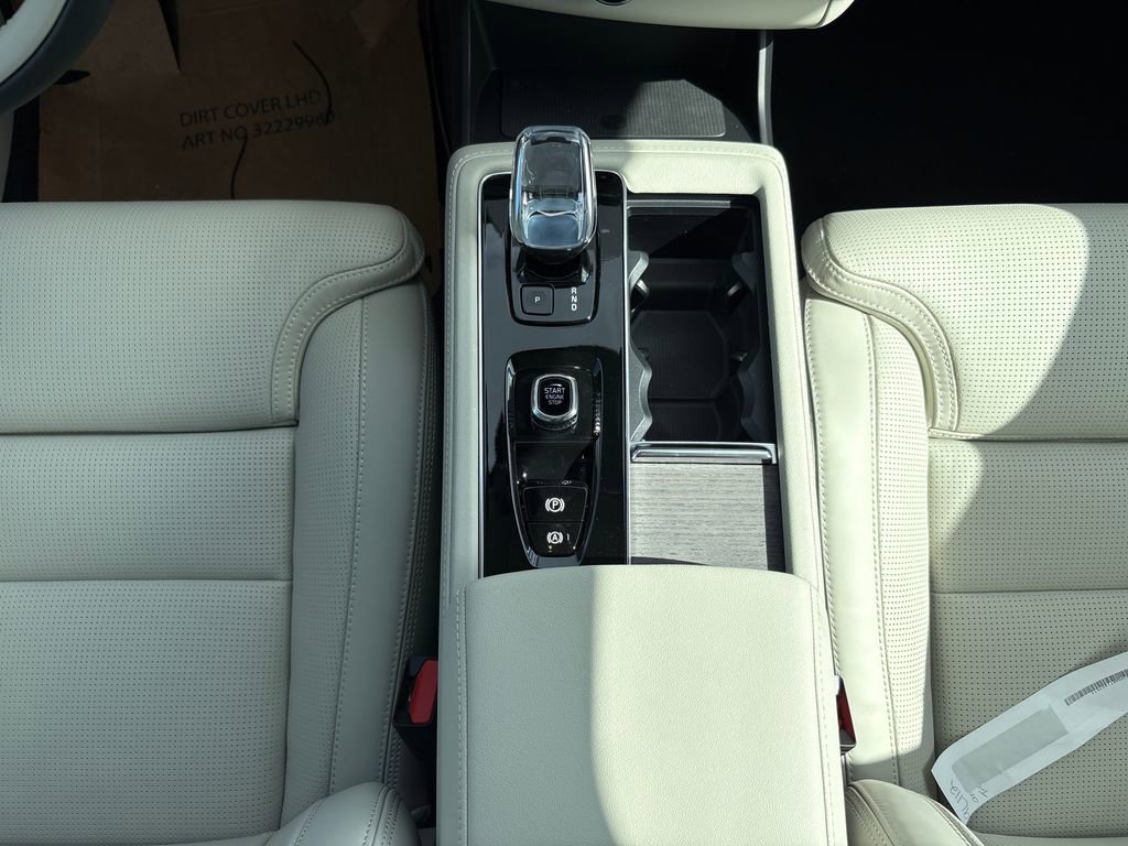 New 2026 Volvo XC90 B6 Ultra w/ Protection Package Premier image 14