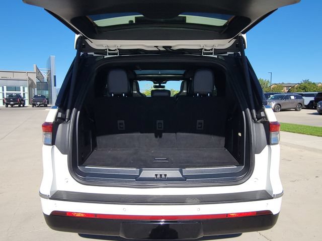 Certified 2023 Lincoln Navigator Reserve w/ Monochromatic Package AWD/4WD image 13