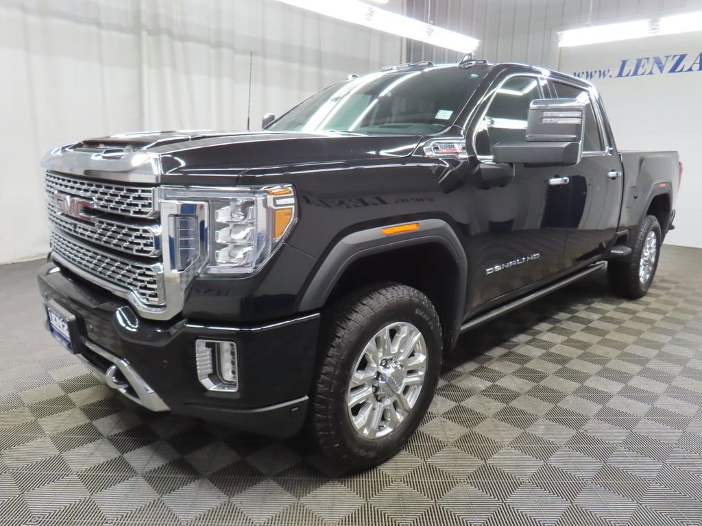 Used 2023 GMC Sierra 2500 Denali w/ Denali Black Diamond Edition AWD/4WD image 9