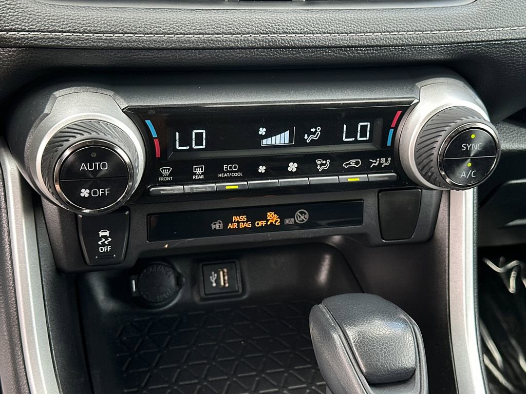 Used 2023 Toyota RAV4 LE image 27