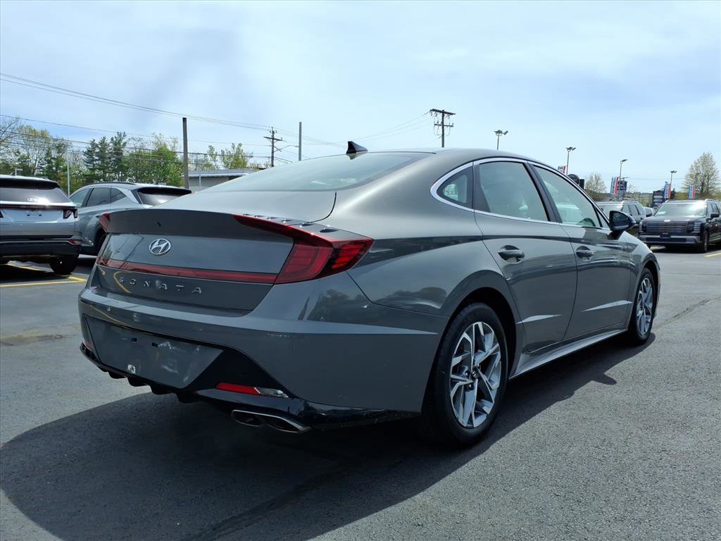 Certified 2023 Hyundai Sonata SEL w/ Preferred Accessory Package FWD image 6