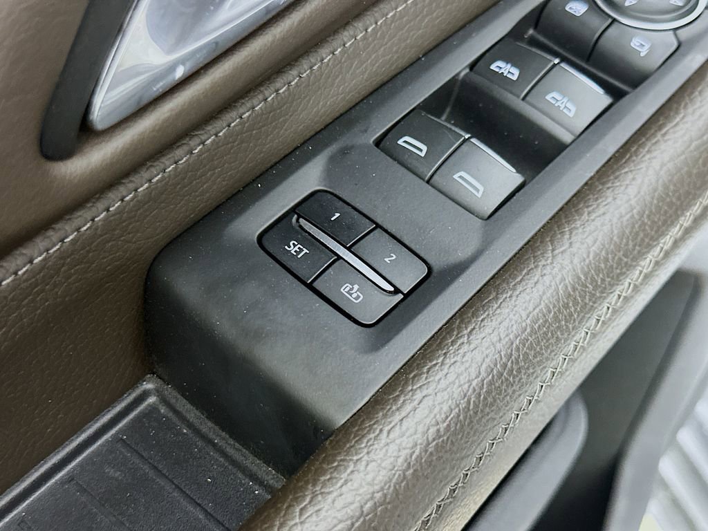 Used 2023 GMC Yukon Denali image 22