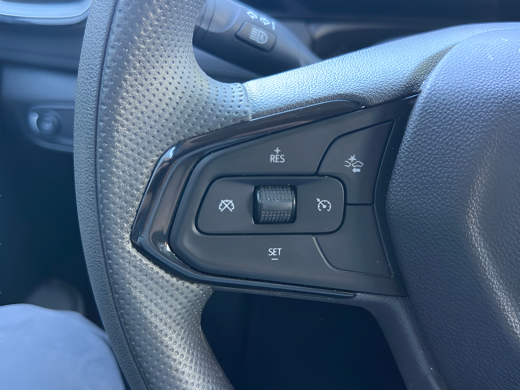 Used 2025 Chevrolet TrailBlazer LT FWD image 19