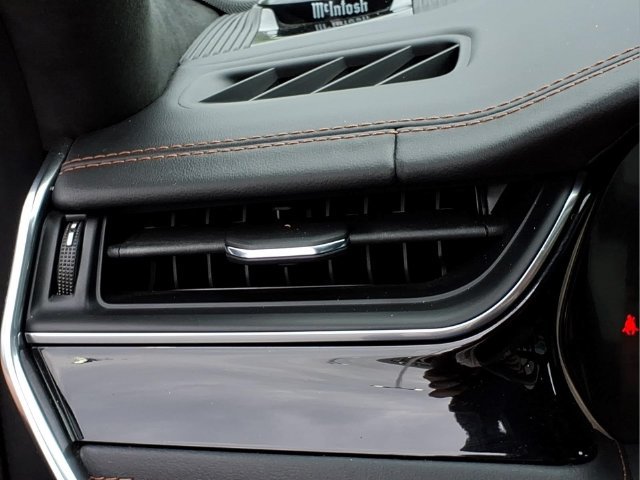 Used 2023 Jeep Grand Cherokee Summit AWD/4WD image 23