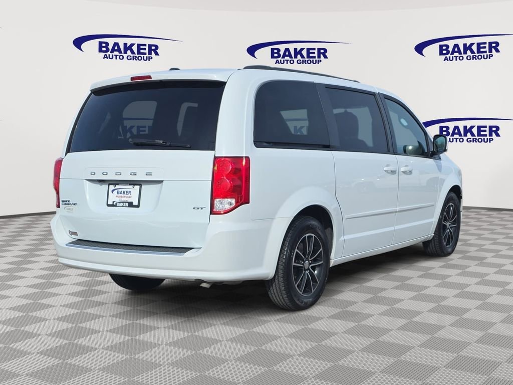 Used 2017 Dodge Grand Caravan GT image 5