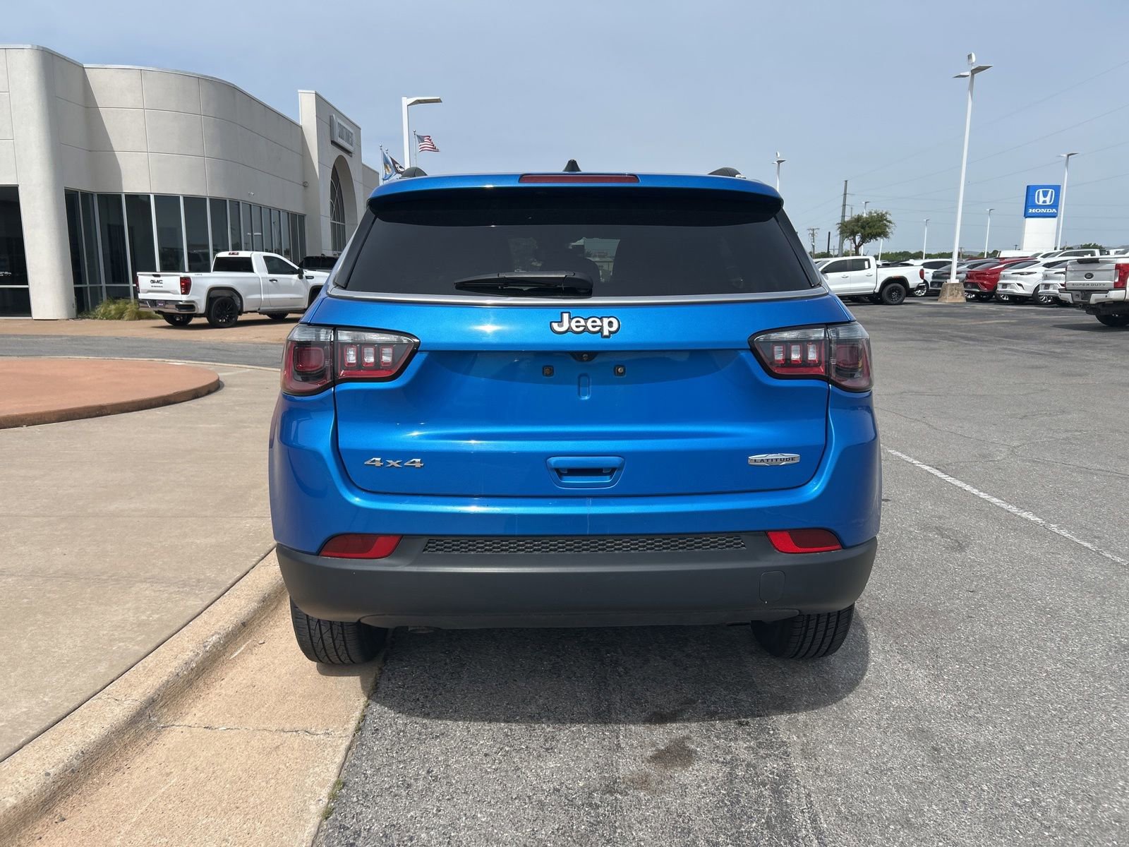 Used 2024 Jeep Compass Latitude AWD/4WD image 6