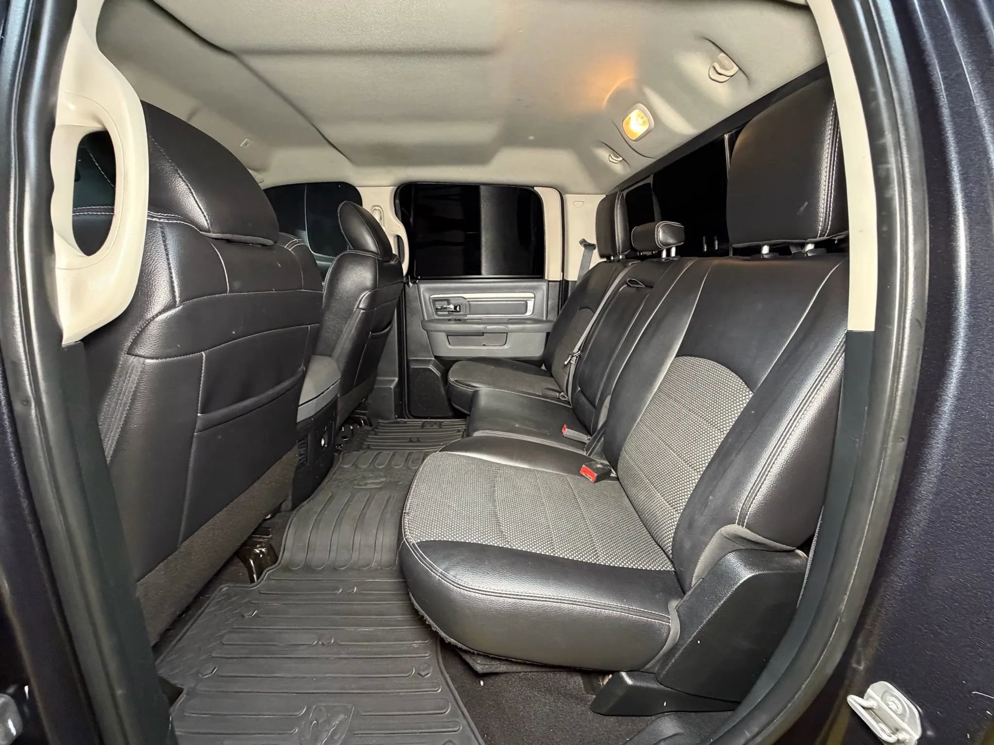 Used 2018 RAM 1500 Lone Star RWD image 19