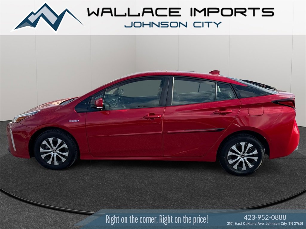 Used 2020 Toyota Prius XLE image 1