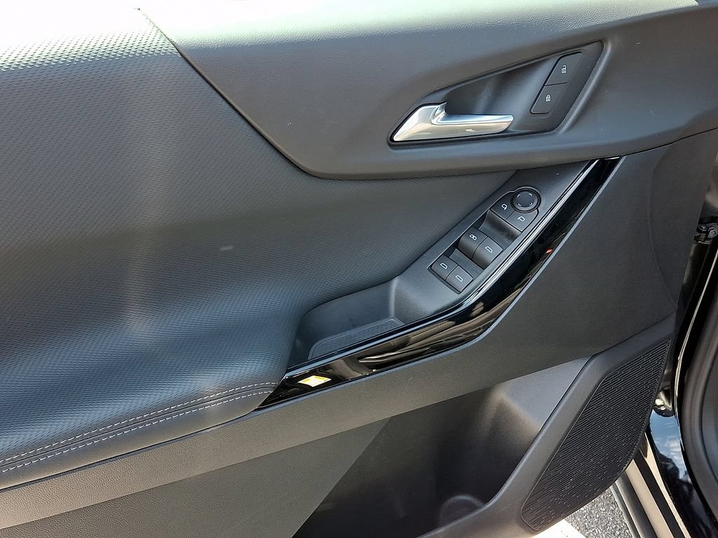 Used 2025 Chevrolet Equinox LT FWD image 12