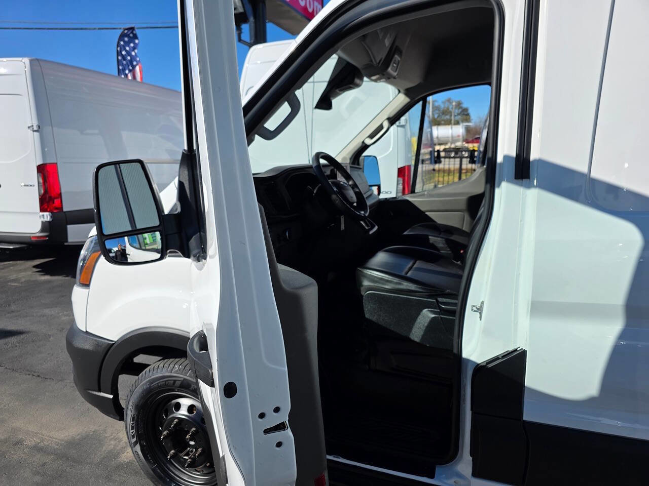 Used 2022 Ford Transit 250 Medium Roof AWD w/ Load Area Protection Package image 13