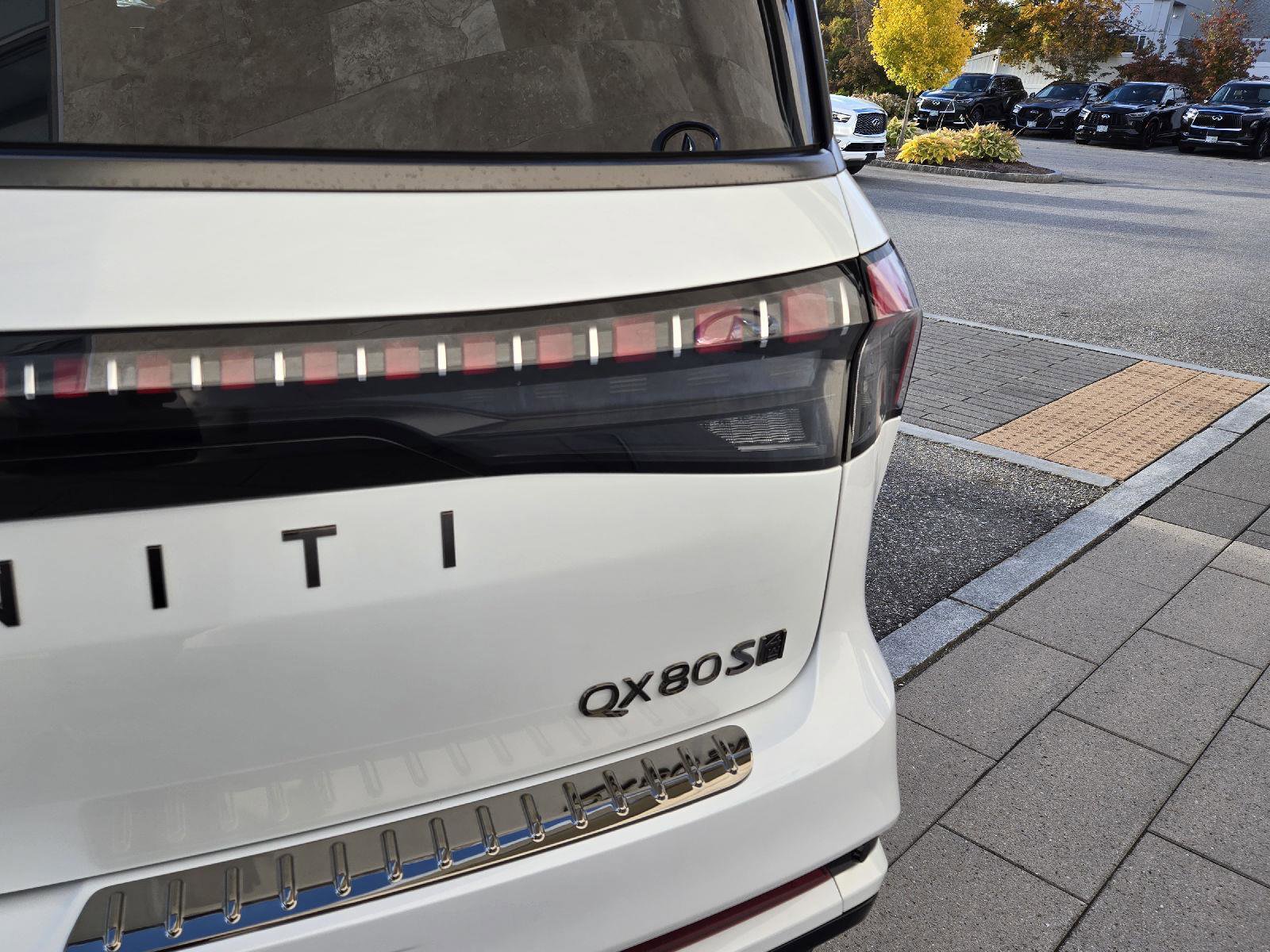 New 2026 INFINITI QX80 4WD image 12