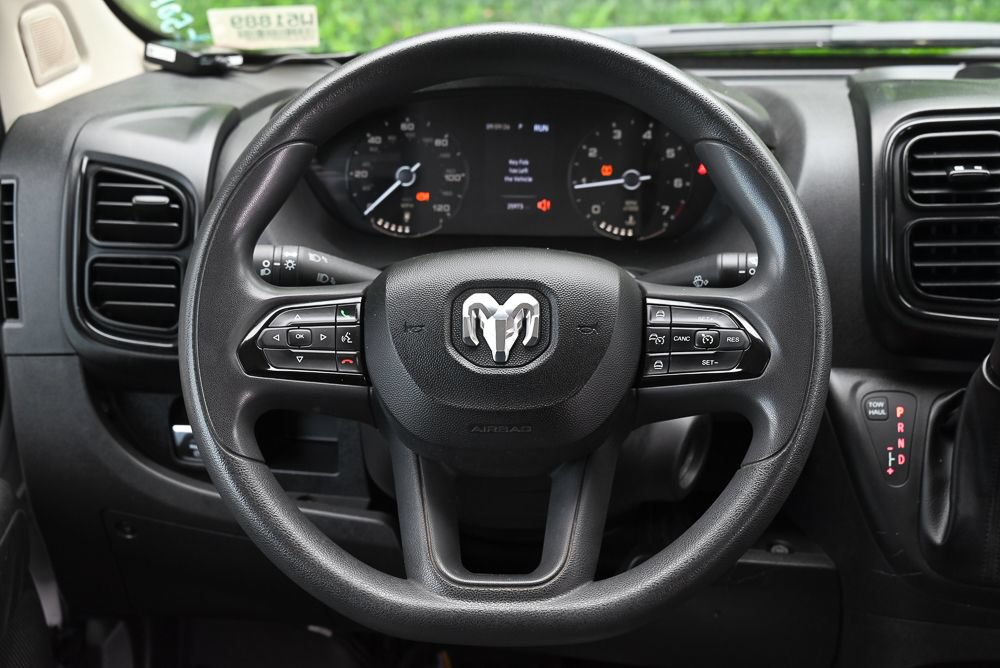 Used 2024 RAM ProMaster 2500 w/ Convenience Group FWD image 18