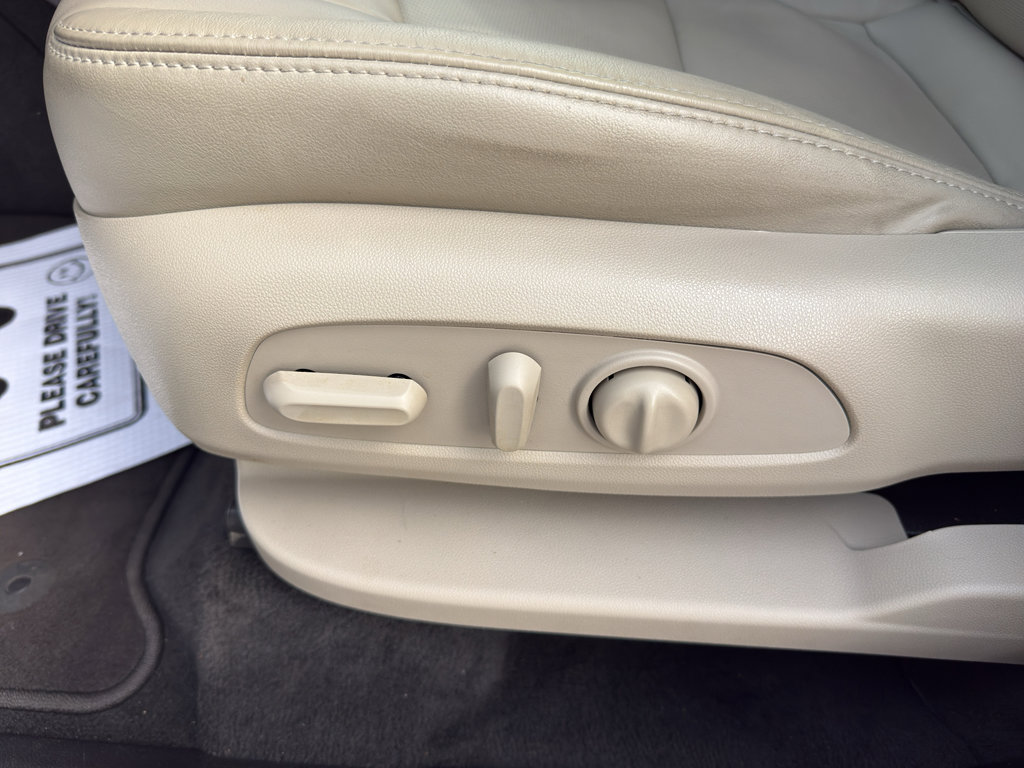 Used 2019 Buick Enclave Essence AWD/4WD image 13