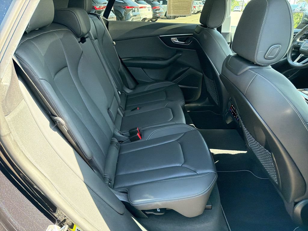 Used 2019 Audi Q8 Premium Plus w/ Premium Plus AWD/4WD image 15