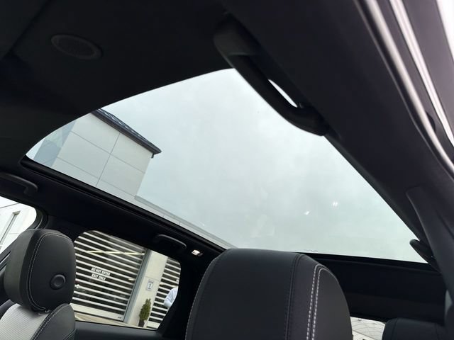 Used 2022 Land Rover Discovery Sport S R-Dynamic AWD/4WD image 24