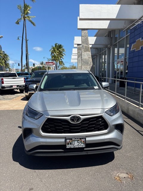 Used 2023 Toyota Highlander Limited image 3