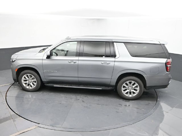 Used 2023 Chevrolet Suburban Premier AWD/4WD image 45