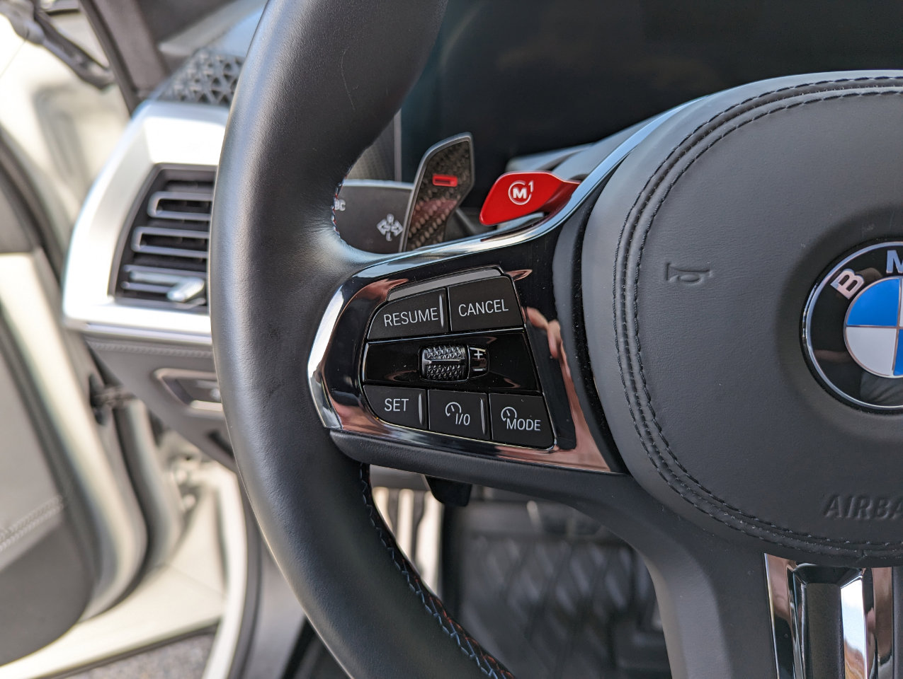 Used 2025 BMW XM Sports Activity Vehicle image 19