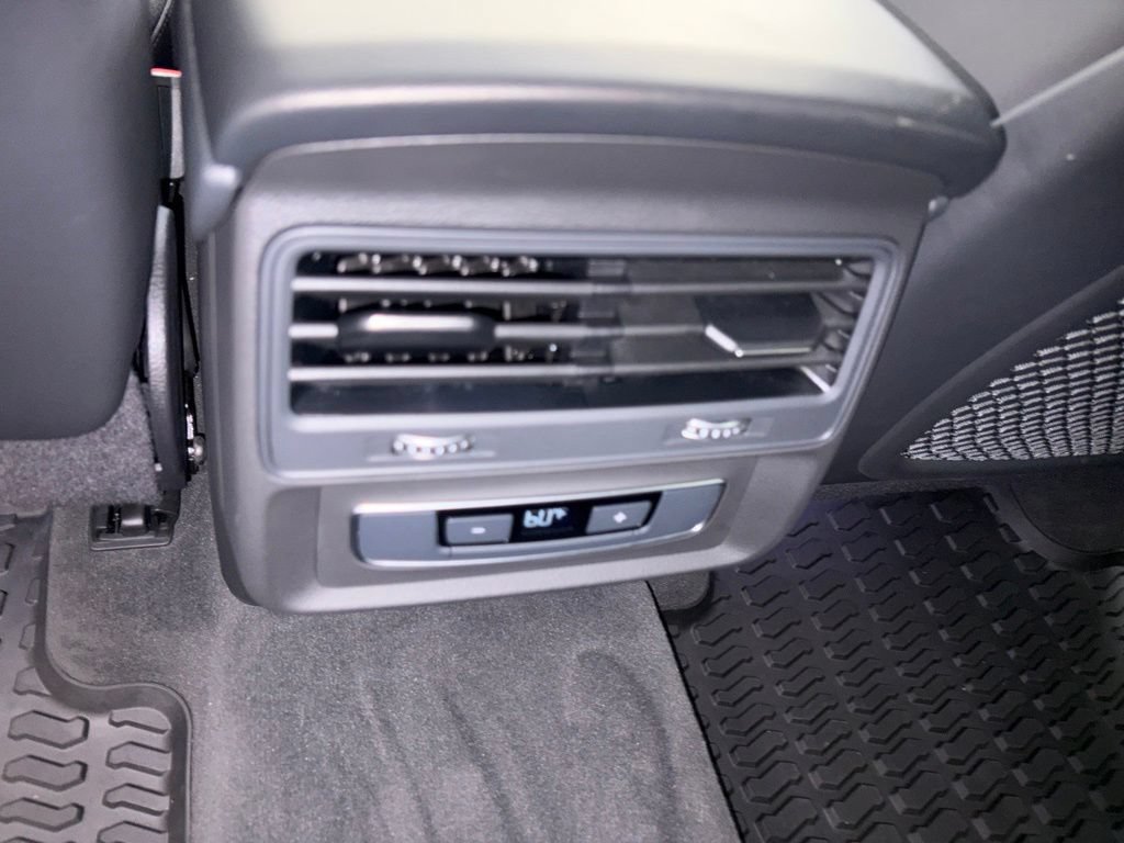 Used 2023 Audi Q8 Premium w/ Convenience Package AWD/4WD image 31